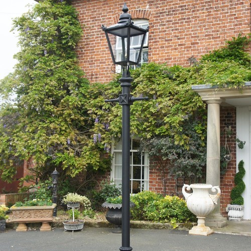 Used display 2m black - 3.2m,
