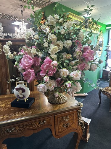 Silk flower display window - silk,